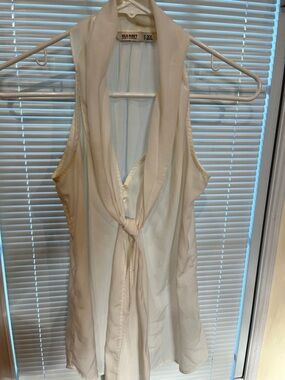 Old Navy Ivory Tie-Neck Sleeveless Top
